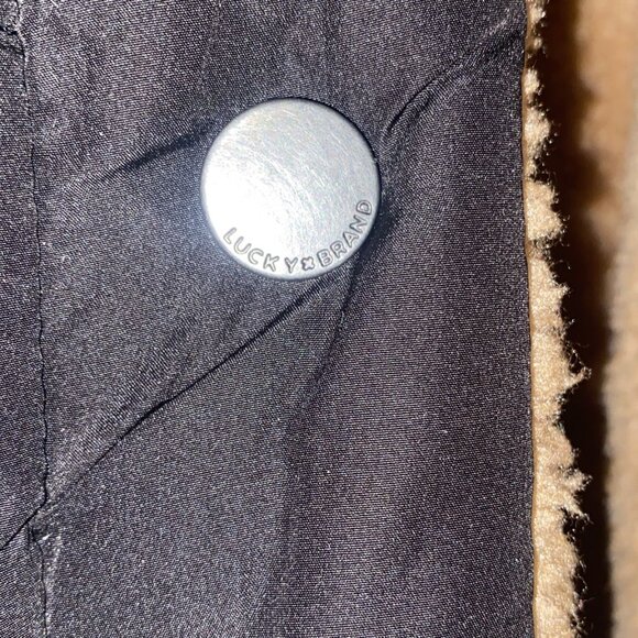 Plush-Lined Snap-Button Padded Vest - Picture 4 of 7